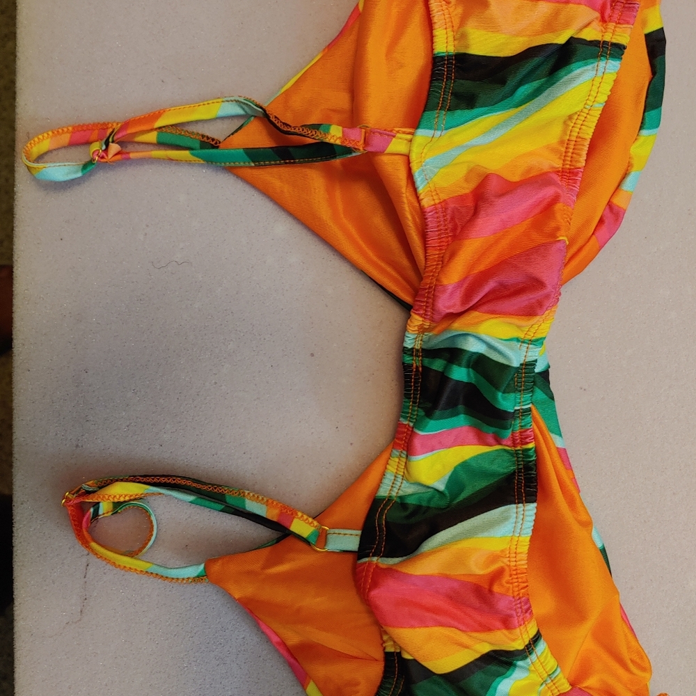 3-pc Bathing suit set - Picture 2 of 4